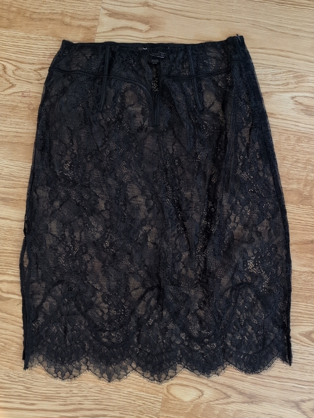 NWOT Victoria's Secret Black Lace Pencil Skirt - Size Medium